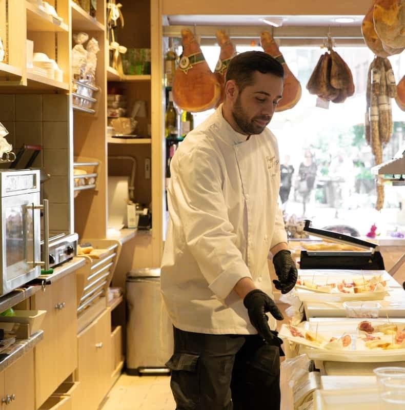 Rome: Local Food and Wine Tour in Trastevere & Heart of Rome